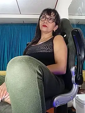 kelly dirty  online show from May 26, 1:34 am