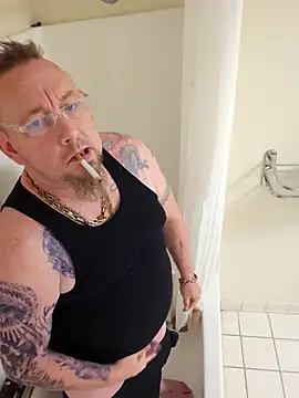 Snapshot of Littledick007007 chatting on September 19, 12:45 am Littledick007007 online show from September 19, 12:45 am