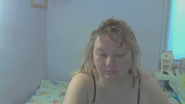 Snapshot of Lusi-777 chatting on April 2, 7:39 am Lusi-777 online show from April 2, 7:39 am