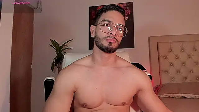 Josseph1  online show from October 28, 10:01 pm