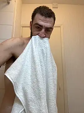 Snapshot of ThatGuyNextDoor1992 chatting on November 16, 6:19 am ThatGuyNextDoor1992 online show from November 16, 6:19 am