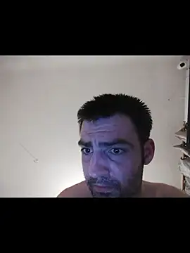 Snapshot of ThatGuyNextDoor1992 chatting on February 12, 12:38 am ThatGuyNextDoor1992 online show from February 12, 12:38 am