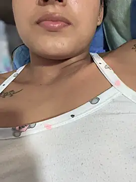 Snapshot of Megan_browns1 chatting on February 3, 4:21 am Megan browns1 online show from February 3, 4:21 am