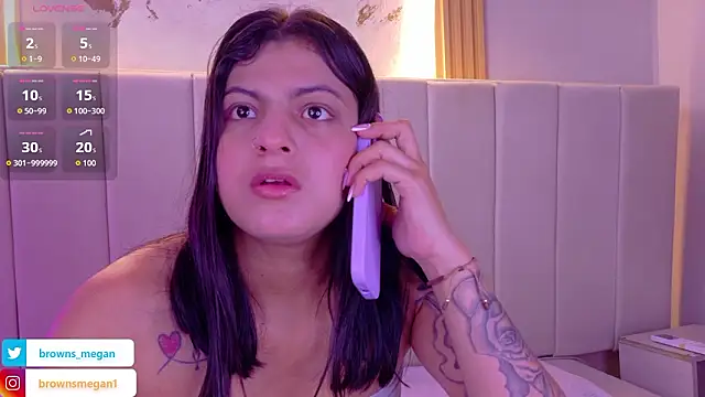 Snapshot of Megan_browns1 chatting on February 7, 1:04 pm Megan browns1 online show from February 7, 1:04 pm