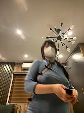 Onee-Chew online show from January 14, 12:00 pm