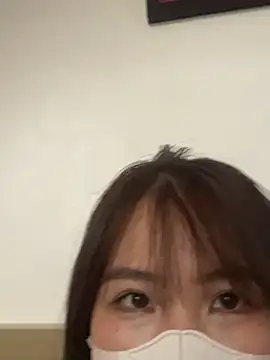 Snapshot of Onee-Chew chatting on April 19, 3:50 am Onee-Chew online show from April 19, 3:50 am