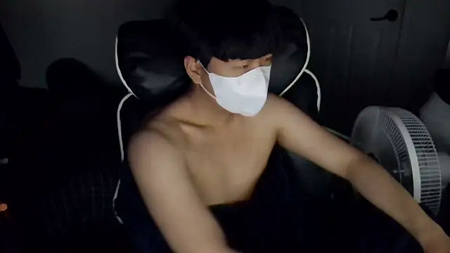 dlgkdla123 online show from May 5, 11:51 am