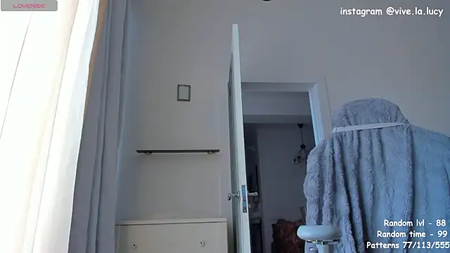 Snapshot of Lucy_Ember chatting on February 10, 7:58 am Lucy Ember online show from February 10, 7:58 am