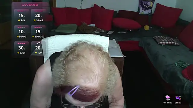 HeisseomaOriginal online show from November 6, 8:26 am