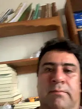 EmilianoGt online show from October 1, 9:43 pm