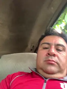 EmilianoGt online show from October 16, 8:32 pm