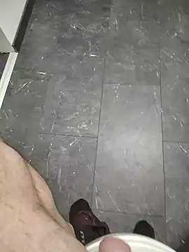 Snapshot of Andy7430 chatting on December 4, 1:31 pm Andy7430 online show from December 4, 1:31 pm