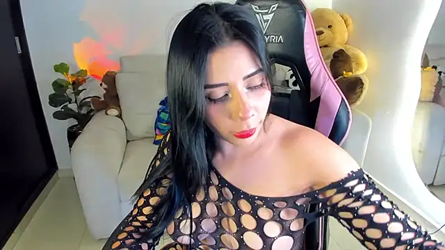 Snapshot of eval_lee18 chatting on October 20, 2:23 am eval lee18 online show from October 20, 2:23 am