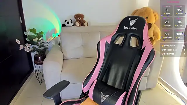 Snapshot of eval_lee18 chatting on November 28, 1:08 am eval lee18 online show from November 28, 1:08 am