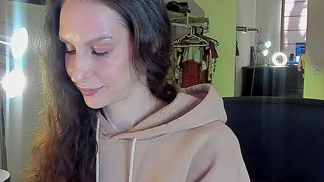 Mila Anders online show from April 14, 4:51 am