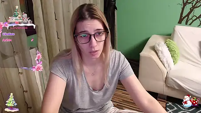 lovingfeetheels online show from December 16, 7:04 am