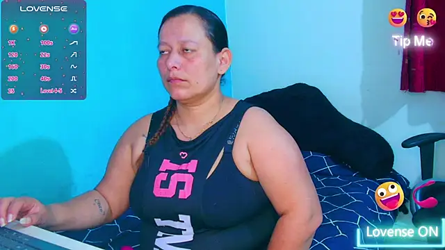 Diana Lozano online show from May 7, 3:45 am