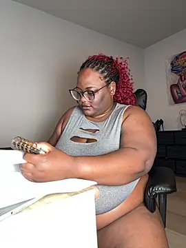 SexyHugeblackTitties online show from November 12, 8:30 pm