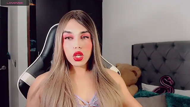 Snapshot of BIGCOCKMIA chatting on March 10, 7:40 pm BIGCOCKMIA online show from March 10, 7:40 pm