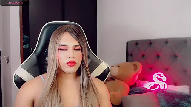 Snapshot of BIGCOCKMIA chatting on March 10, 10:45 pm BIGCOCKMIA online show from March 10, 10:45 pm