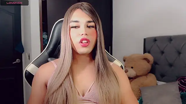 Snapshot of BIGCOCKMIA chatting on March 19, 12:45 pm BIGCOCKMIA online show from March 19, 12:45 pm