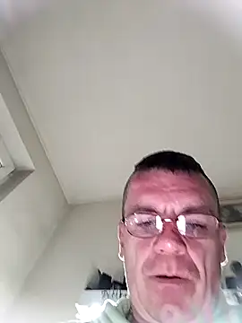 Robertino21cm online show from March 27, 4:51 am