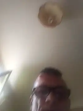 Robertino21cm online show from April 16, 7:09 am