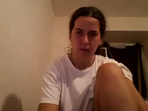 Snapshot of Tamilashaa chatting on December 14, 7:14 pm Tamilashaa online show from December 14, 7:14 pm