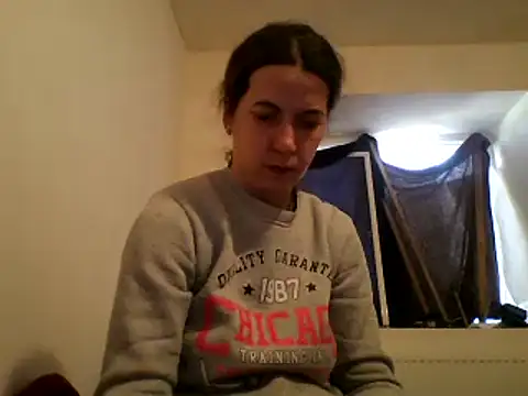 Snapshot of Tamilashaa chatting on February 10, 1:01 pm Tamilashaa online show from February 10, 1:01 pm