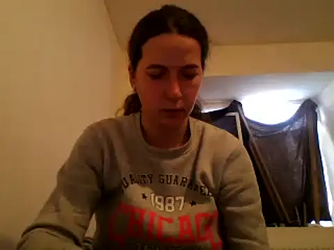 Snapshot of Tamilashaa chatting on February 19, 1:39 pm Tamilashaa online show from February 19, 1:39 pm