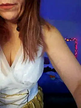 Ellie-L-Elizabeth online show from November 2, 4:15 am