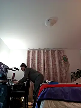 Ellie-L-Elizabeth online show from February 10, 1:43 am