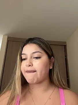 lunablossom  online show from October 2, 8:27 pm