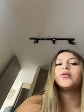 lunablossom  online show from March 2, 6:48 pm