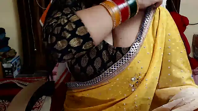 Naughty Kashish online show from December 24, 6:00 am