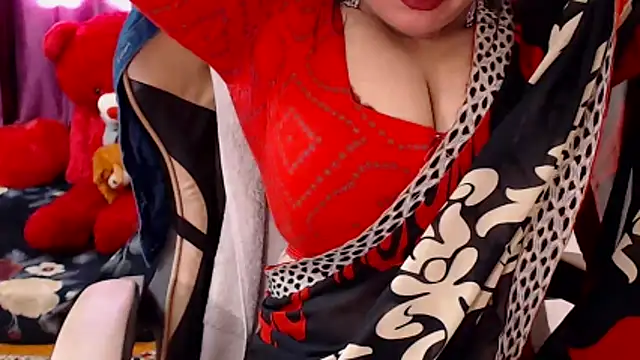 Snapshot of Naughty_Kashish chatting on February 10, 6:28 am Naughty Kashish online show from February 10, 6:28 am