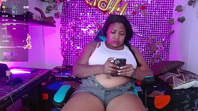 Snapshot of niawk_ chatting on March 12, 4:57 pm niawk online show from March 12, 4:57 pm