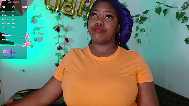 Snapshot of niawk_ chatting on March 31, 3:34 pm niawk online show from March 31, 3:34 pm