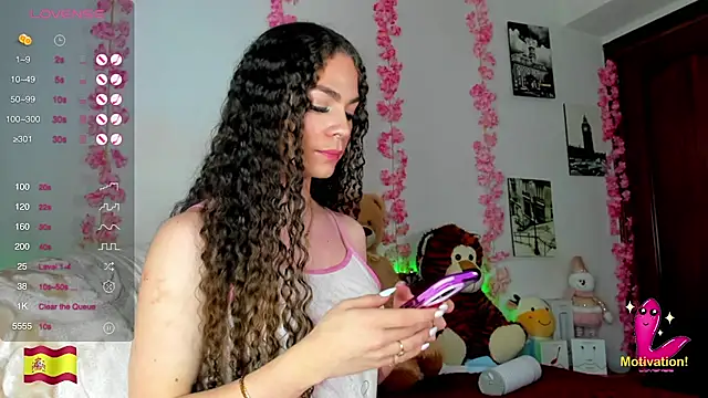 Snapshot of gabrielatafur_ chatting on February 12, 1:52 am gabrielatafur  online show from February 12, 1:52 am