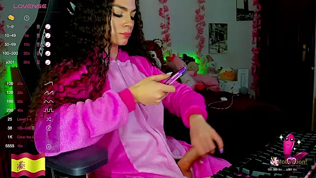 Snapshot of gabrielatafur_ chatting on March 22, 10:39 am gabrielatafur  online show from March 22, 10:39 am