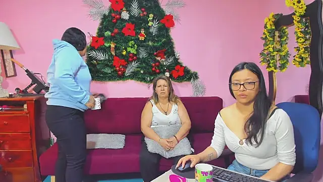 lesbiancuple online show from February 2, 12:37 pm