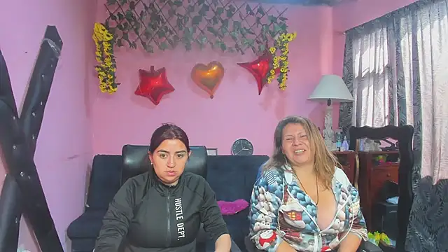 lesbiancuple online show from February 17, 2:57 pm