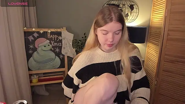 ohmyJuliet online show from December 19, 2:12 am