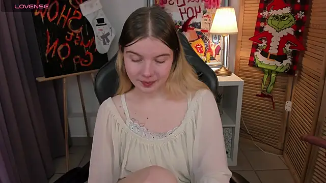 ohmyJuliet online show from January 4, 2:14 am