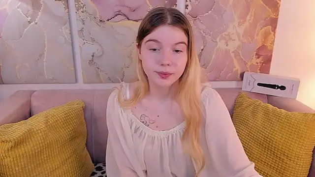 ohmyJuliet online show from January 17, 2:29 am