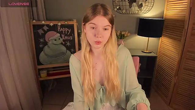 ohmyJuliet online show from January 22, 2:04 am