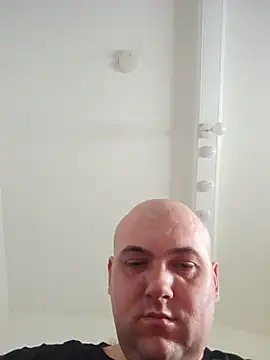 mario890605 online show from May 22, 4:12 pm