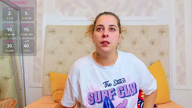 KarinaNoir online show from October 21, 3:29 am