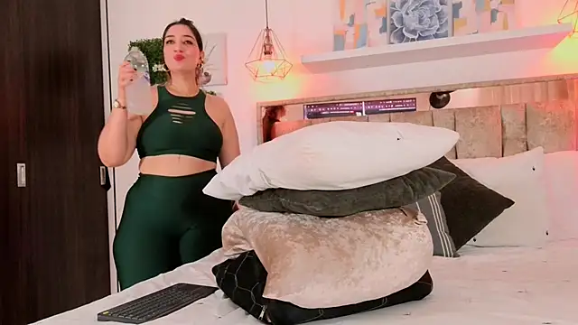 Dulce Morrys online show from February 13, 4:36 pm