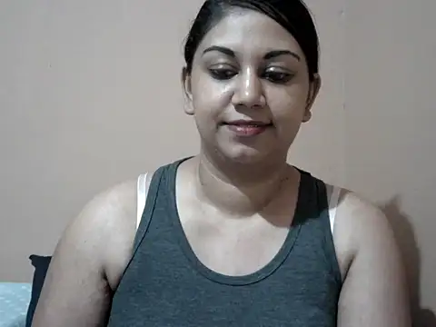 bellachow10 online show from February 1, 7:56 pm